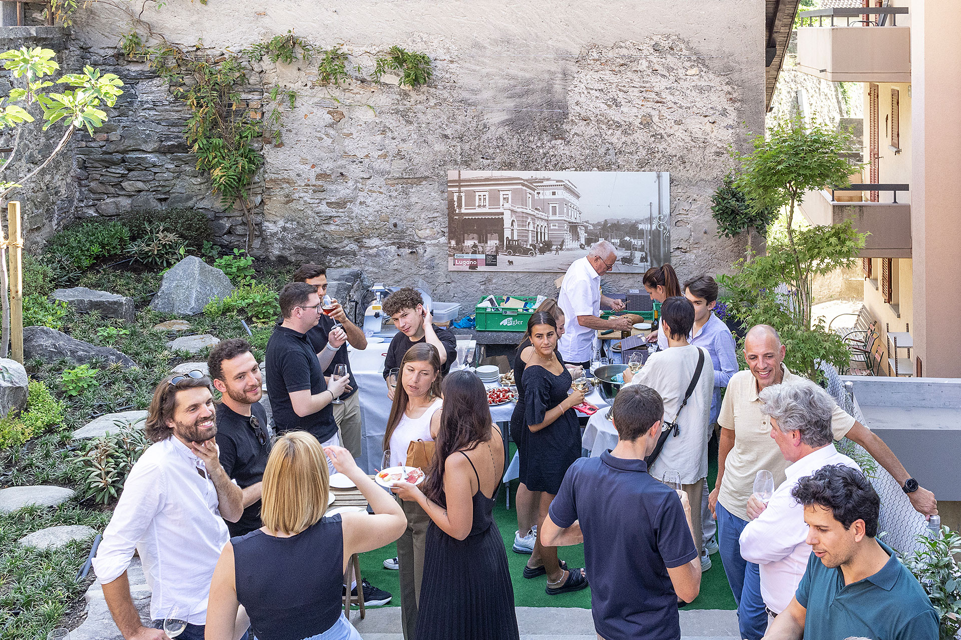 CASA EMMA Opening 16